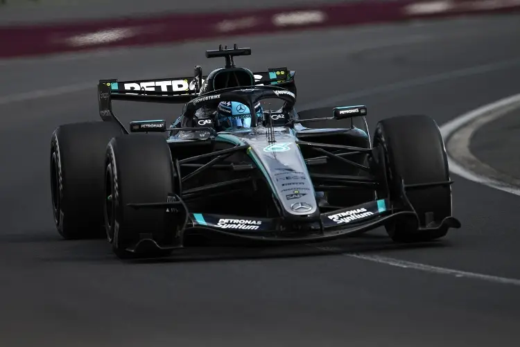 George Russell gana el GP de Australia y ‘Checo’ Pérez queda fuera de los puntos