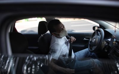 Exige Uber respetar fallo que impide sancionar a conductores en aeropuertos de México