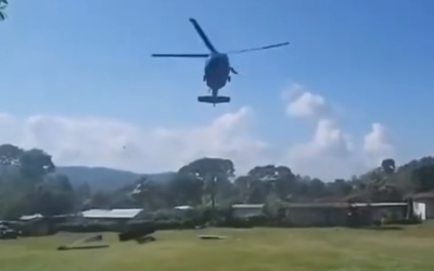 Helicóptero Black Hawk daña techos en Chiapas