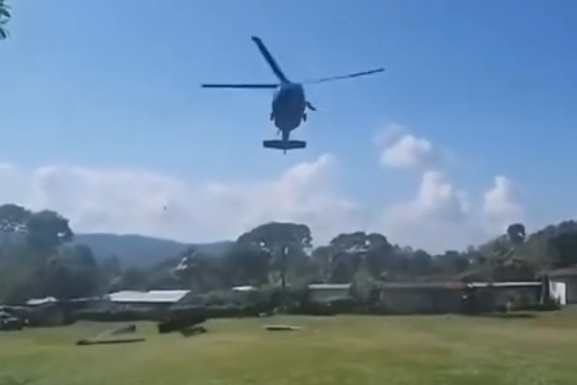 Helicóptero Black Hawk daña techos en Chiapas