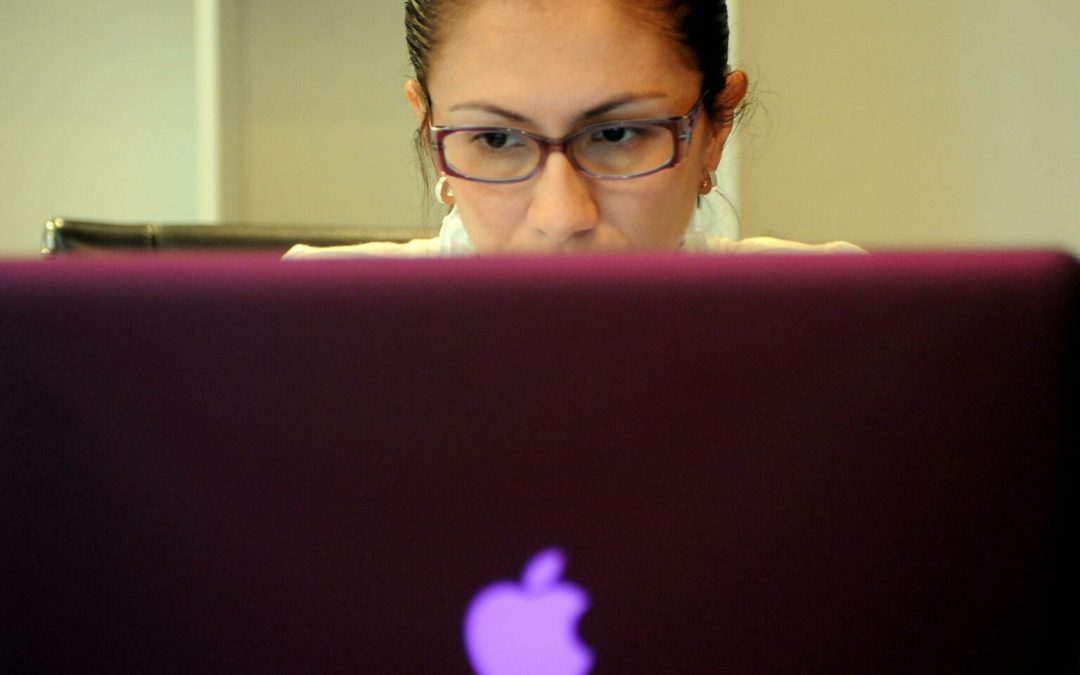 Los hombres tienen 25 % más ingresos que las mujeres en México