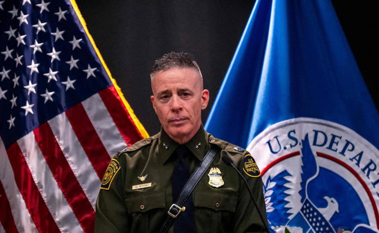 Greg Bovino deja la Patrulla Fronteriza; estuvo al frente de redadas migratorias polémicas