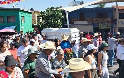 Estudiantes de UAEM vuelven a marchar para exigir justicia por Kimberly y Karol