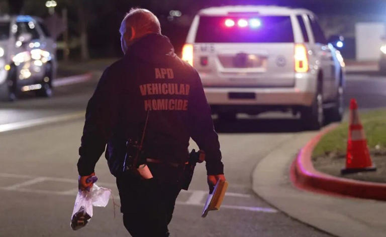 Reportan 2 muertos y 14 heridos en tiroteo en bar de Texas; FBI menciona que podría ser un “acto de terrorismo”