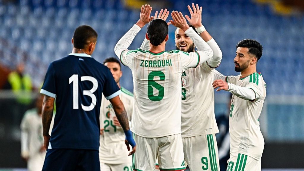 Golea Argelia a Guatemala y firma histórica victoria