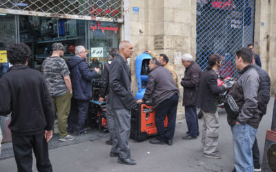 Amenazas de Trump generan colas para comprar generadores eléctricos en Teherán