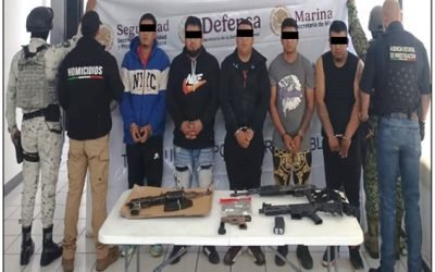 En Puebla y entre Chih. y Sin., la GN y Ejército capturaron a 14 narcos, asegurando arsenales y mucha droga.