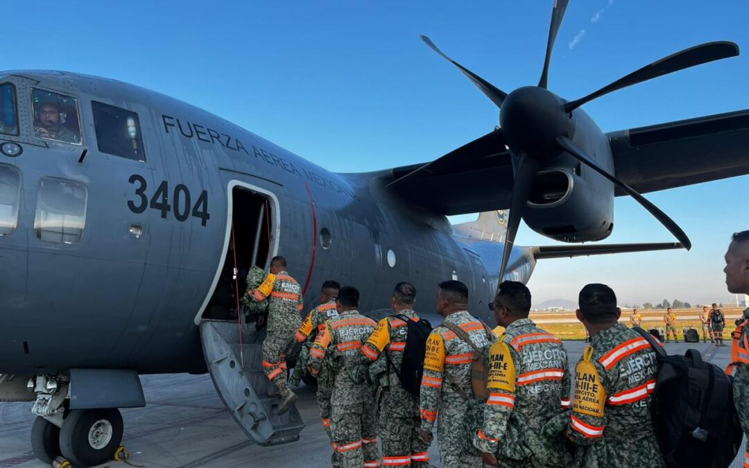 Participan 38 militares especialistas en el rescate de 4 trabajadores atrapados en mina que se derrumbó en El Rosario, Sin. 