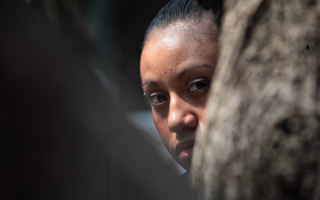 Cuidar eleva a 73% el riesgo de permanecer en la pobreza en México, revela estudio