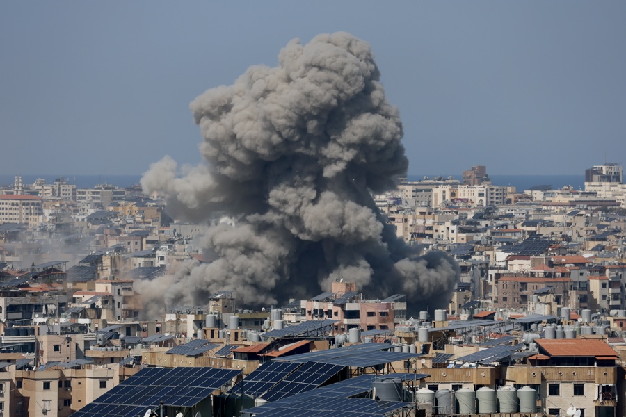 Al menos 64 muertos tras nuevos ataques israelíes en Líbano