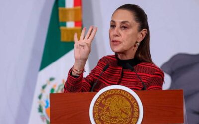 Sheinbaum descarta crisis por el peso y busca bajar precio de gasolina