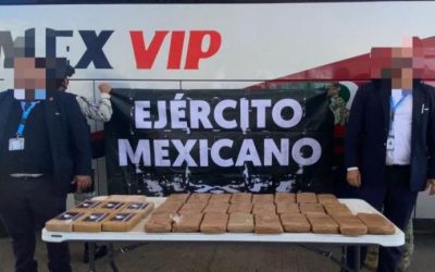 Aseguran en Sonora cocaína y goma de opio ocultas en autobús que se dirigía a EU