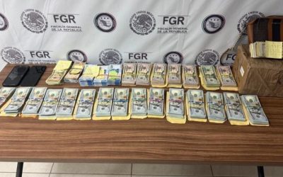 Aseguran a dos personas que transportaban 3 millones de pesos en Tabasco