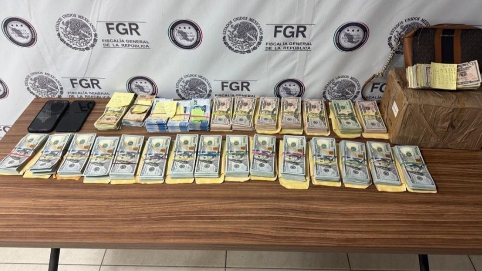Aseguran a dos personas que transportaban 3 millones de pesos en Tabasco