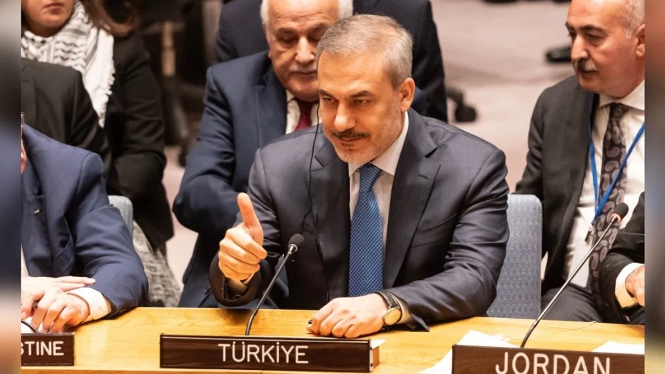 Turquía no caerá en provocaciones para unirse al conflicto entre EU e Israel contra Irán, advierte su canciller