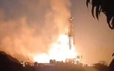 Fuga de gas incendia pozo petrolero en Veracruz