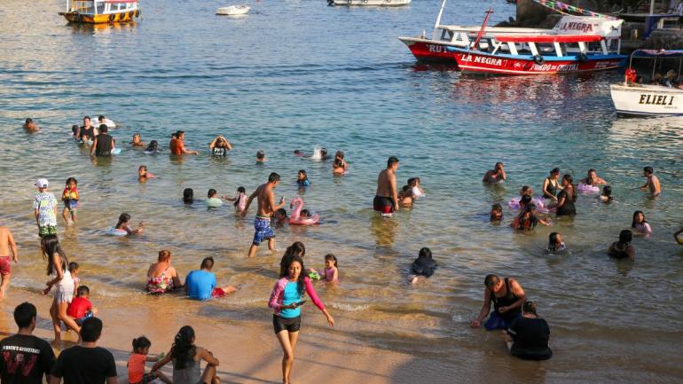 Inicia Guerrero Semana Santa con fuerte afluencia turística y playas certificadas