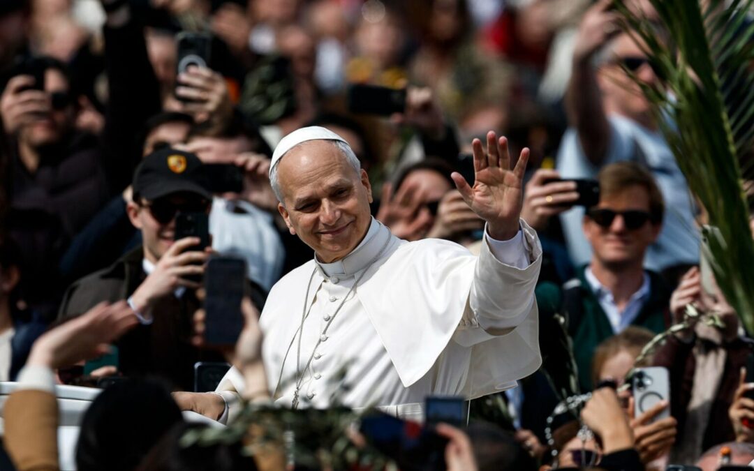 Casa Blanca replica a León XIV: no hay nada de malo en instar a la oración durante la guerra