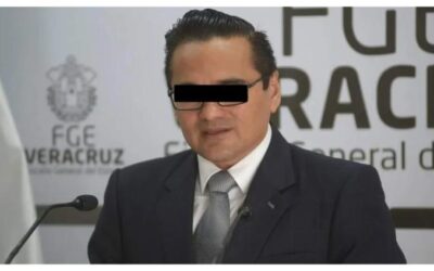 Procesan a exfiscal de Veracruz por corrupción