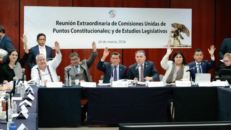 Aprueban Plan B en Comisiones del Senado