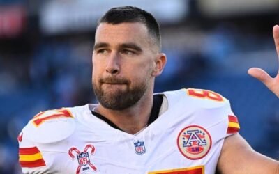 Travis Kelce renueva con Kansas City