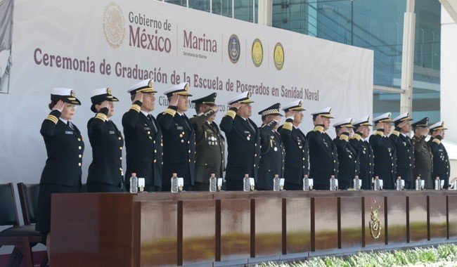 Se gradúan 58 especialistas en Sanidad Naval de la Armada de México
