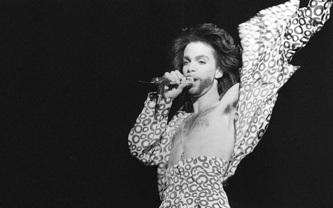 Prince: A 10 años de su muerte, su legado revive con una canción inédita