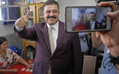 Descubren al Senador de Morena, Carlos Lomelí Bolaños su mega residencia ubicada en el suntuoso Fracc. Ayamonte de Guadalajara.