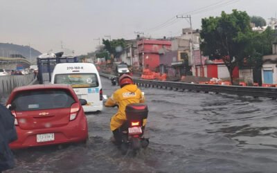 Lluvia provoca inundaciones en Iztapalapa; colonia Ejército de Oriente, de las más afectadas