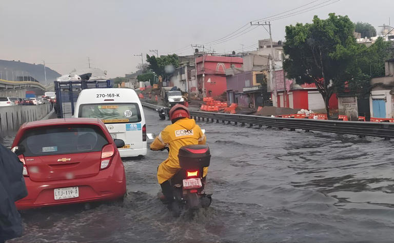 Lluvia provoca inundaciones en Iztapalapa; colonia Ejército de Oriente, de las más afectadas