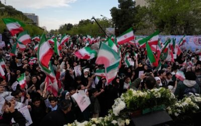 Tras amenazas de Trump, cadenas humanas se extienden por centrales y puentes de Irán