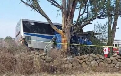 Accidente carretero en Querétaro deja al menos 9 muertos