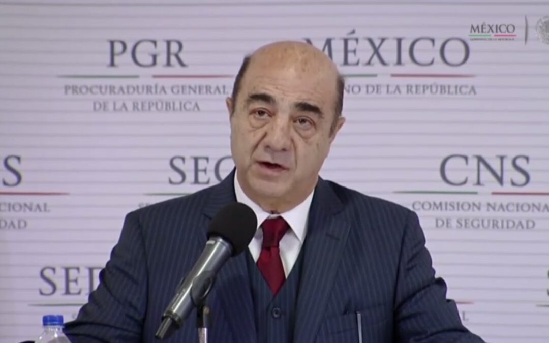 Hospitalizan a Jesús Murillo Karam, exprocurador general de la República