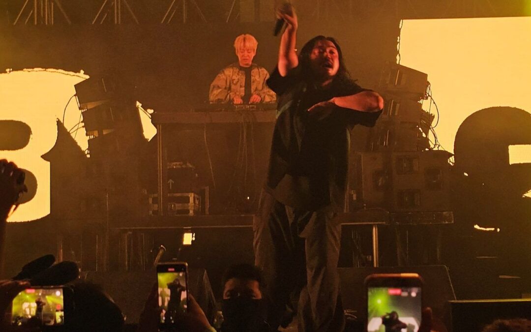 Creepy Nuts cautiva a sus fans con rimas y energía en su primer concierto en México