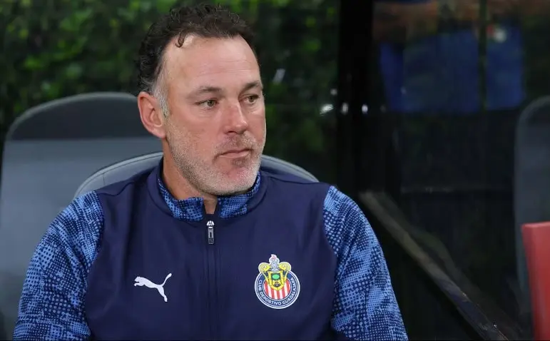 Gabriel Milito pide calma, pero sueña con ser campeón con Chivas