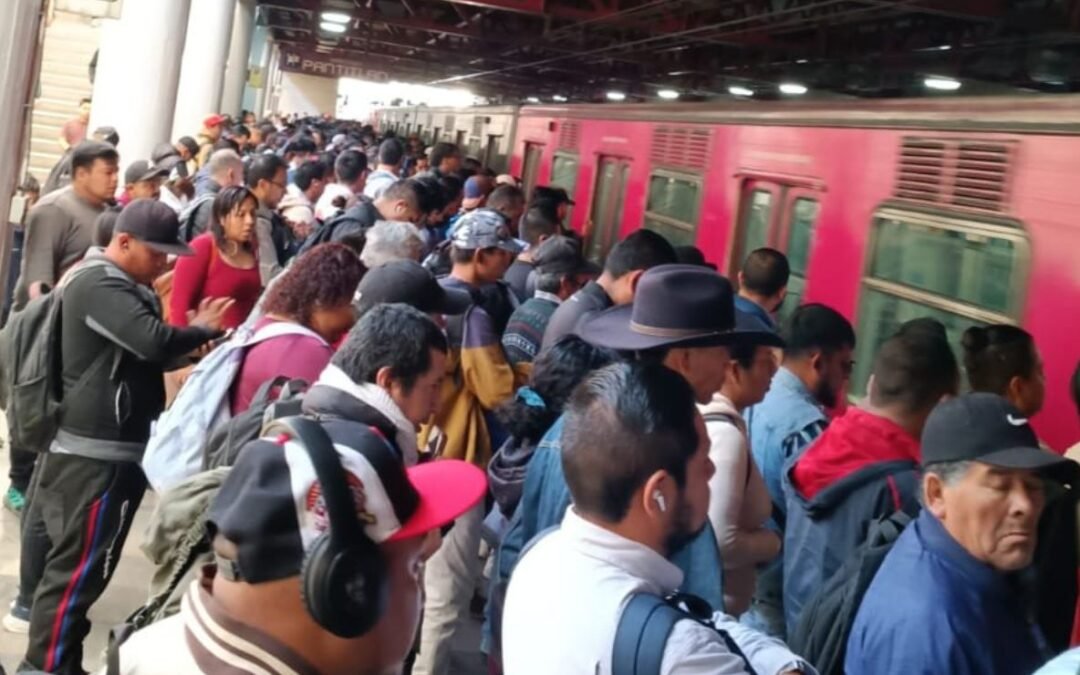 Metro CDMX advierte afluencia moderada en 9 líneas