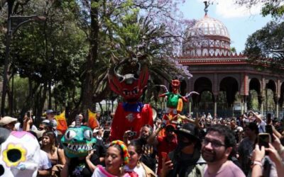 Queman Judas en el Kiosco Morisco durante el Festival de la Cartonería 2026