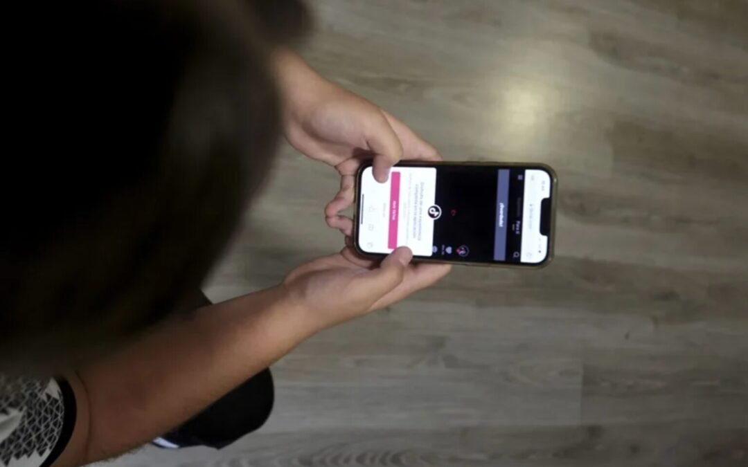 Piden regular redes sociales por publicidad dirigida a menores