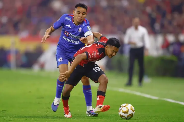 Cruz Azul gana en el Jalisco y se acerca a semifinales