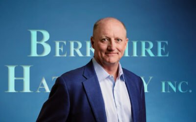 Greg Abel enfrenta la sombra de Warren Buffett; acciones de Berkshire caen previo a reunión anual