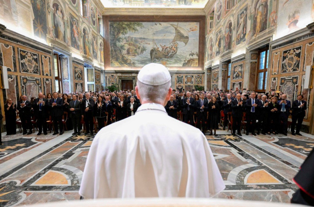 El Papa ordena estudio de la IA en el Vaticano