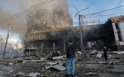Anuncia Rusia campaña de bombardeos contra centros de mando e industria militar en Kiev