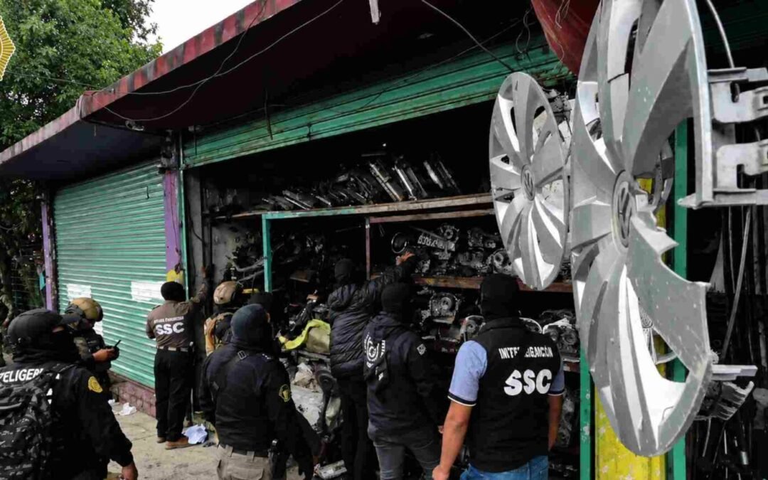 Aseguran 11 toneladas de autopartes en cateos contra robo de vehículos en Iztapalapa