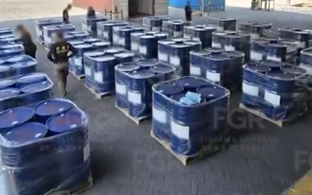 Decomisan 54 mil litros de sustancias químicas en Manzanillo