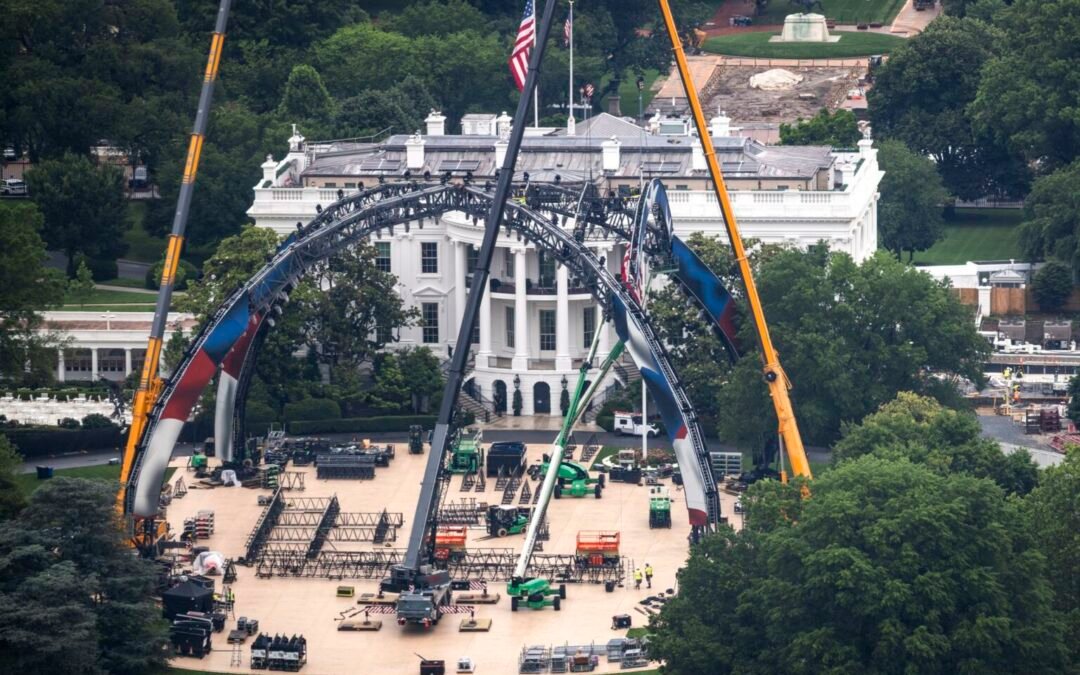 Construyen estadio en la Casa Blanca para la pelea de la UFC por el cumpleaños de Trump