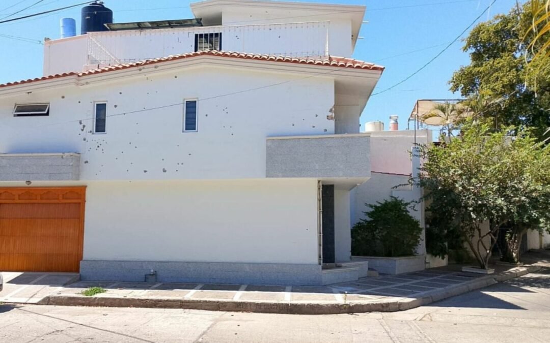 Balean casa de Rocha Moya en Culiacán, Sinaloa