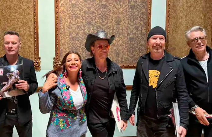 Clara Brugada invita a U2 a presentarse en el Zócalo capitalino