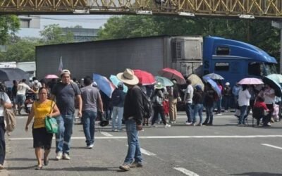 Oaxaca bajo asedio: Bloqueos de la Sección 22 de la CNTE paralizan el estado en su tercer día de paro
