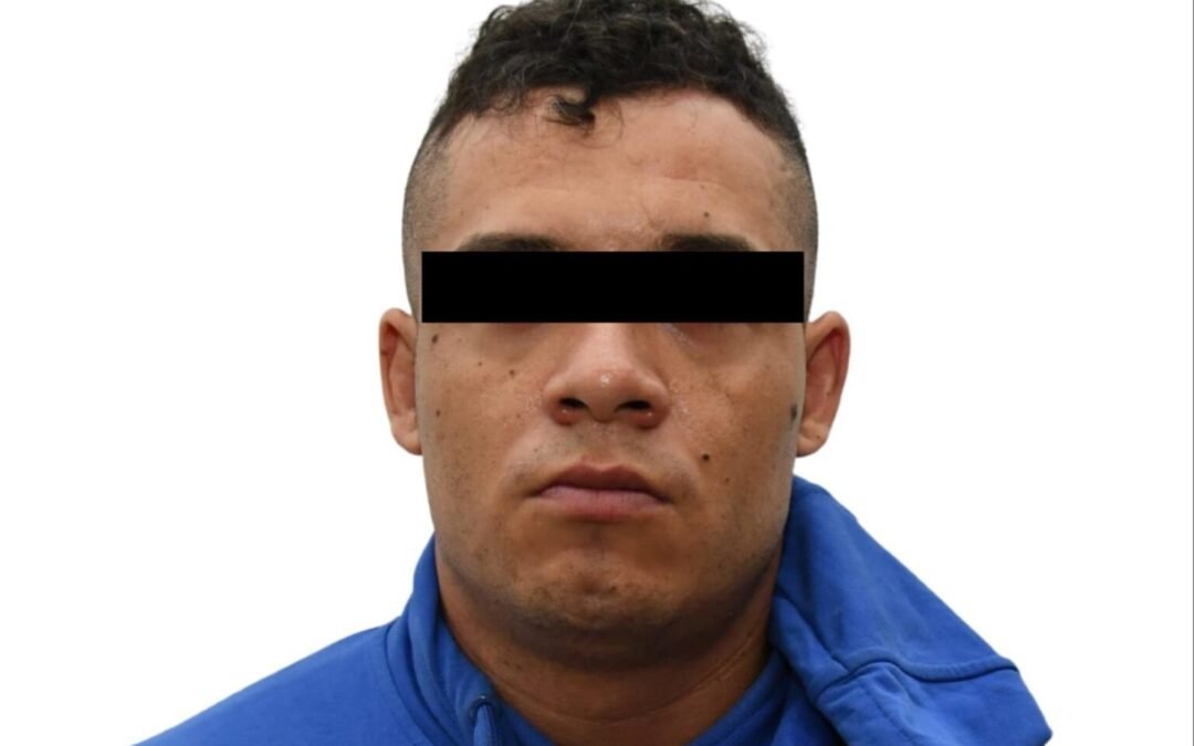 Detienen al ‘Deivid’, líder de La Chokiza, en el AICM