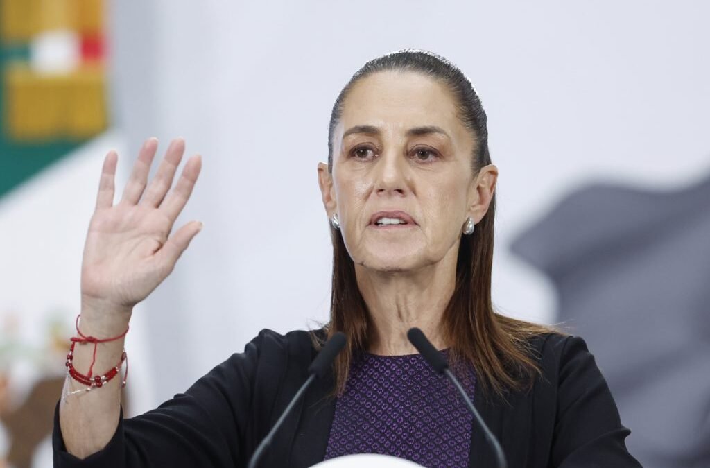 Confirma Sheinbaum que Rubén Rocha permanece en Sinaloa tras acusación de EUA